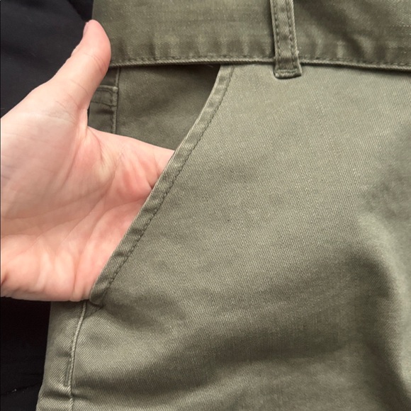 Green Skirt - Picture 7 of 7